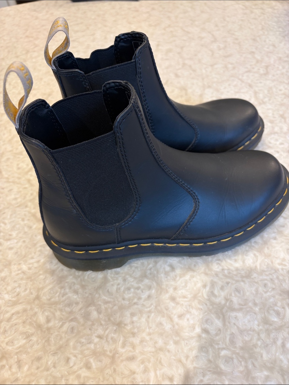 Doc Martens 2976 vegan Chelsea Boots